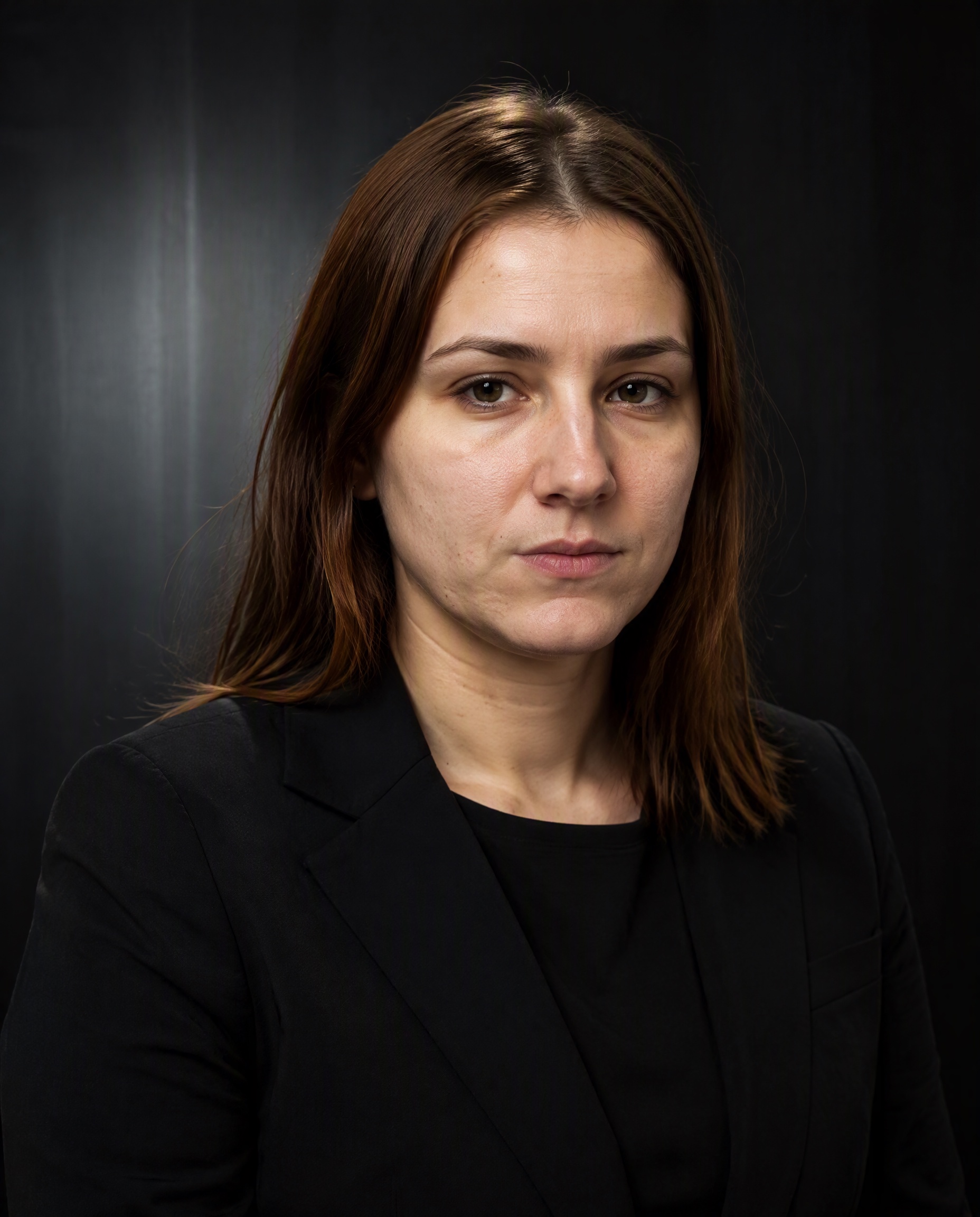 Lucia V. — Performance Marketing Director