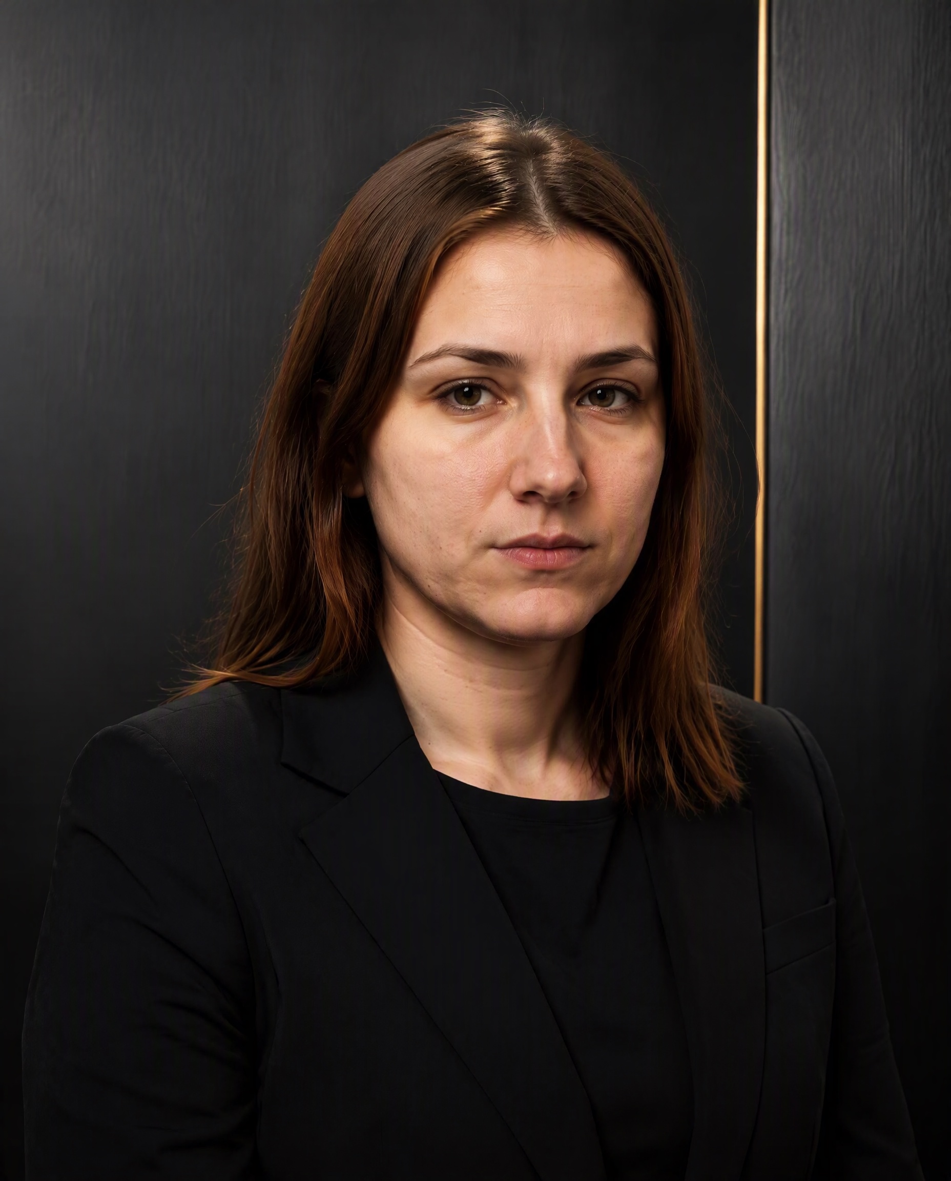 Lucia V. — Performance Marketing Director